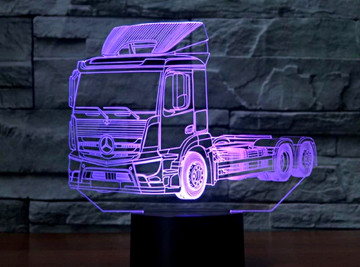 KAMION MERCÉDESZ  3D USB LED LÁMPA 16 SZÍNVÁLTÓS TÁVIRÁNYÍTÓVAL