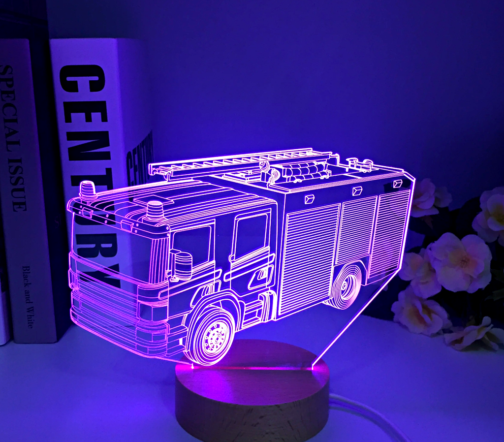 TŰZOLTÓAUTÓ 3D USB LED LÁMPA 16 SZÍNVÁLTÓS TÁVIRÁNYÍTÓVAL